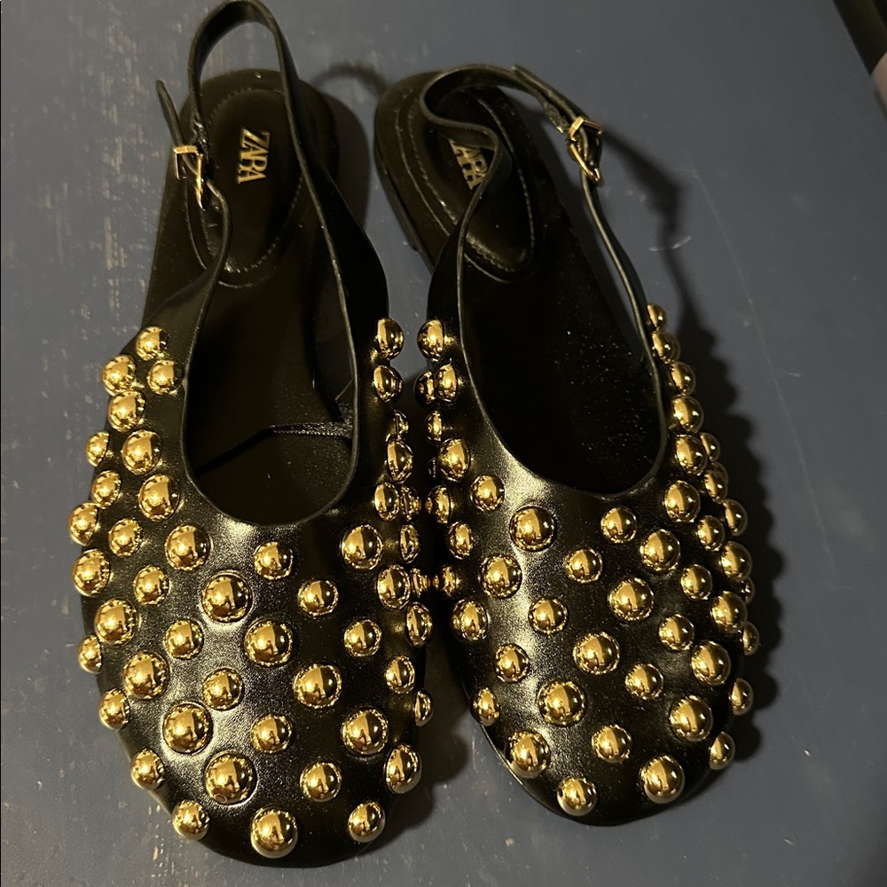 ZARA Black Leather Gold Studded Closed Toe Slingback Flats sz 36 (6)